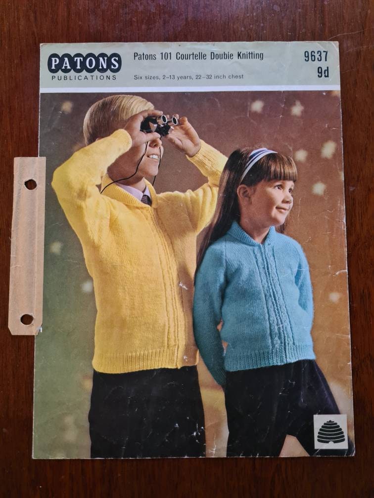 Original Patons DK Knitting Pattern No. 9637 Childs Zipper Jackets 22 - 32" Chest